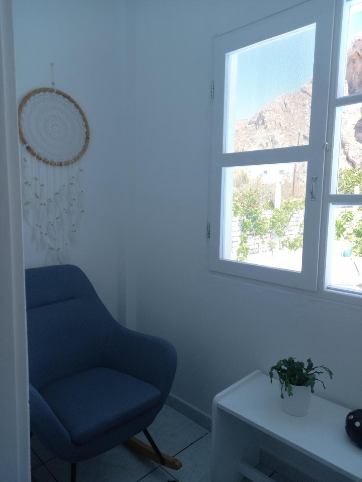 Three Harites Lejlighedshotel Perissa  Værelse billede